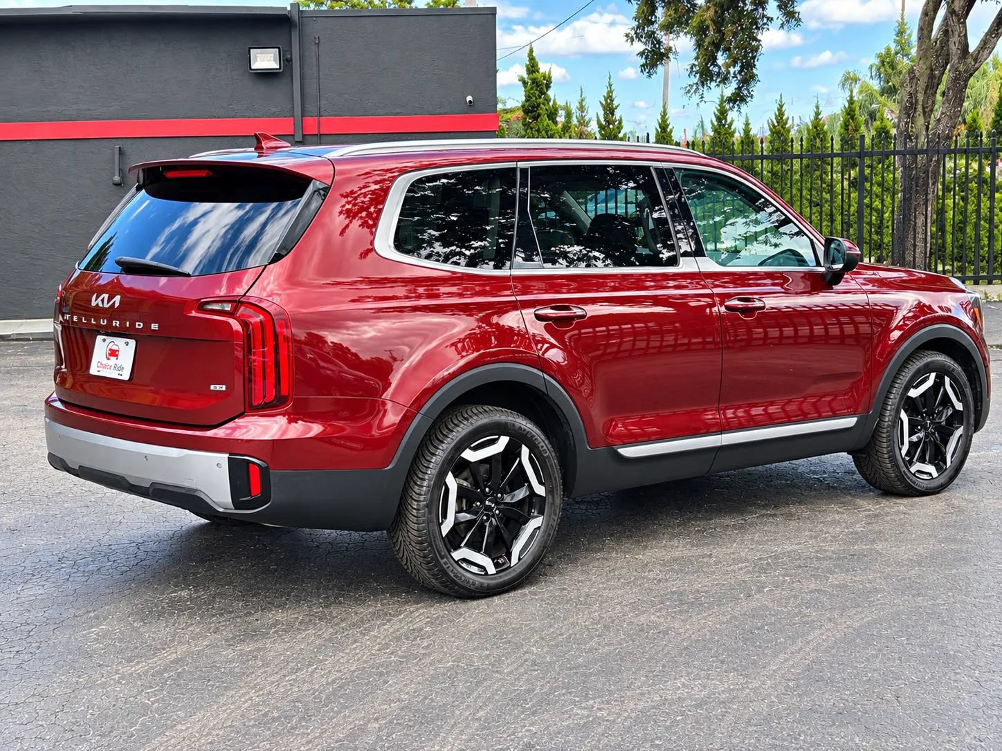 Used 2023 Kia Telluride S w/ S Sunroof Package AWD/4WD image 5