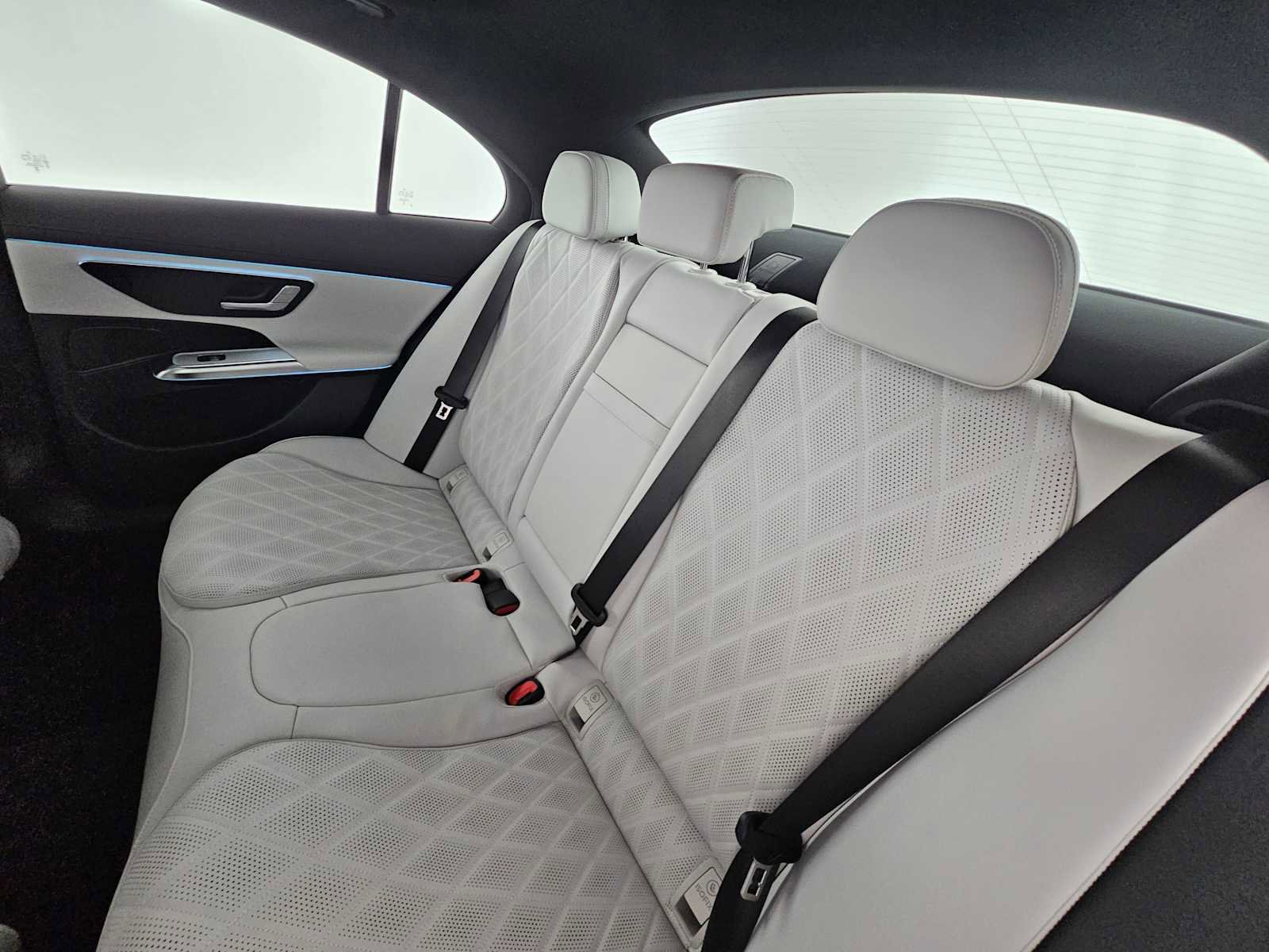New 2026 Mercedes-Benz E 450 4MATIC Sedan image 17