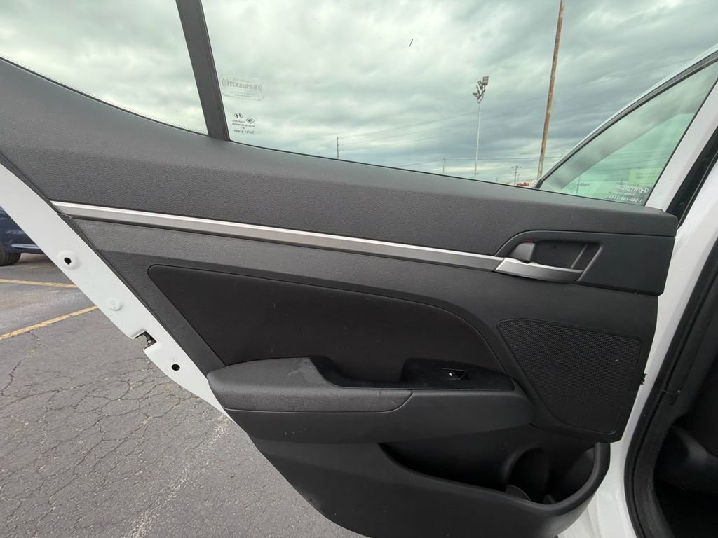 Used 2020 Hyundai Elantra SEL w/ Cargo Package (C1) image 15
