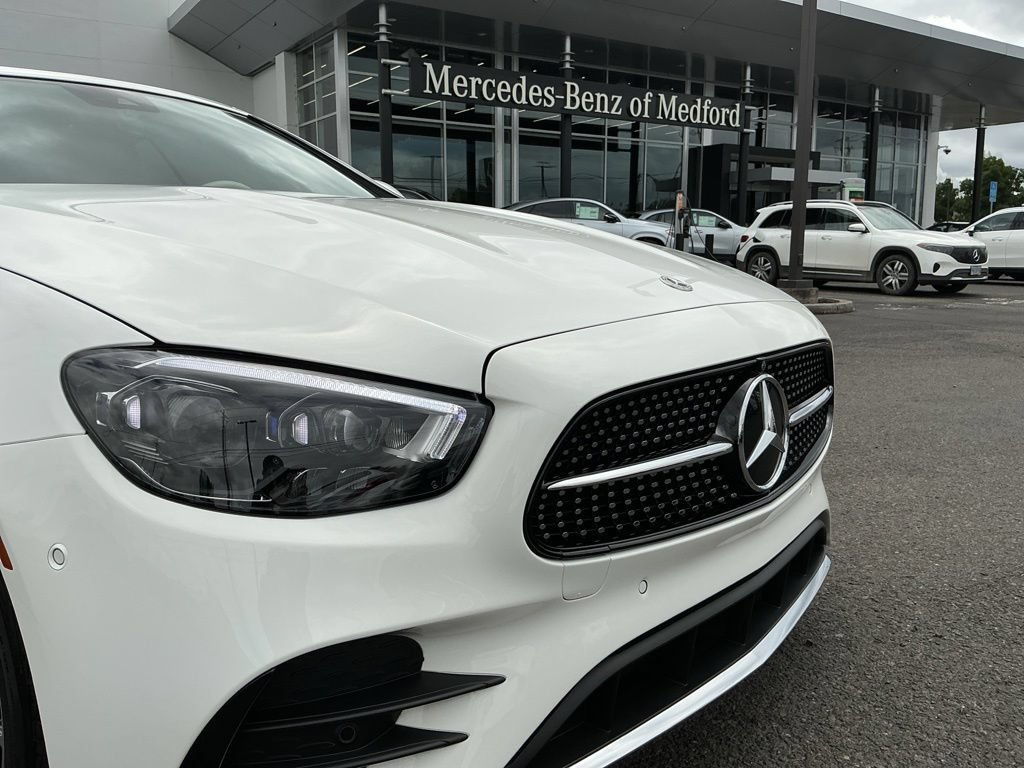 Used 2023 Mercedes-Benz E 450 4MATIC Cabriolet image 6