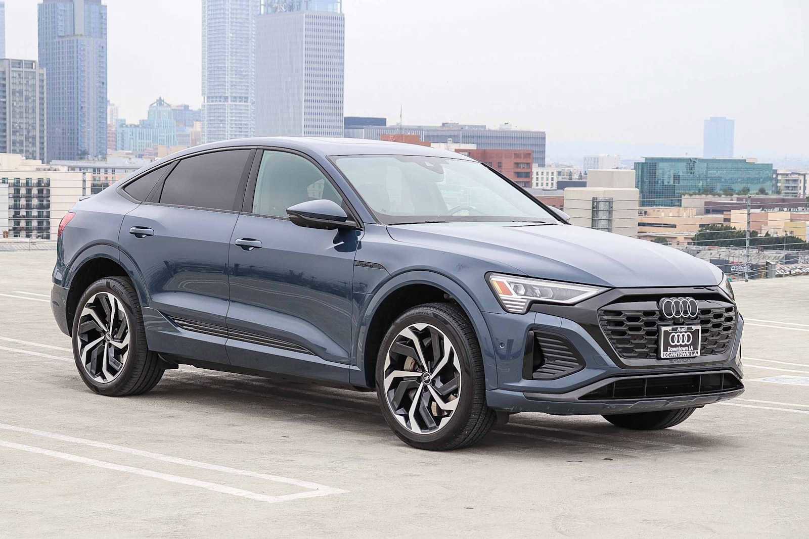 Used 2024 Audi Q8 e-tron Premium Plus w/ Premium Plus Package AWD/4WD image 3