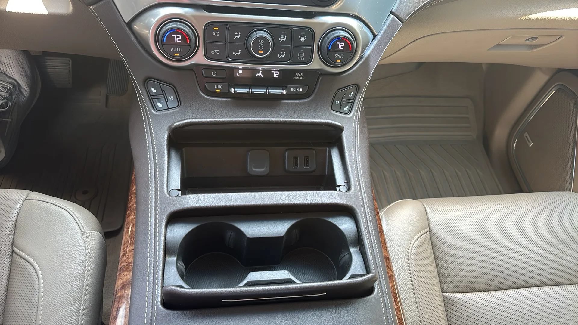 Used 2019 Chevrolet Tahoe Premier AWD/4WD image 13