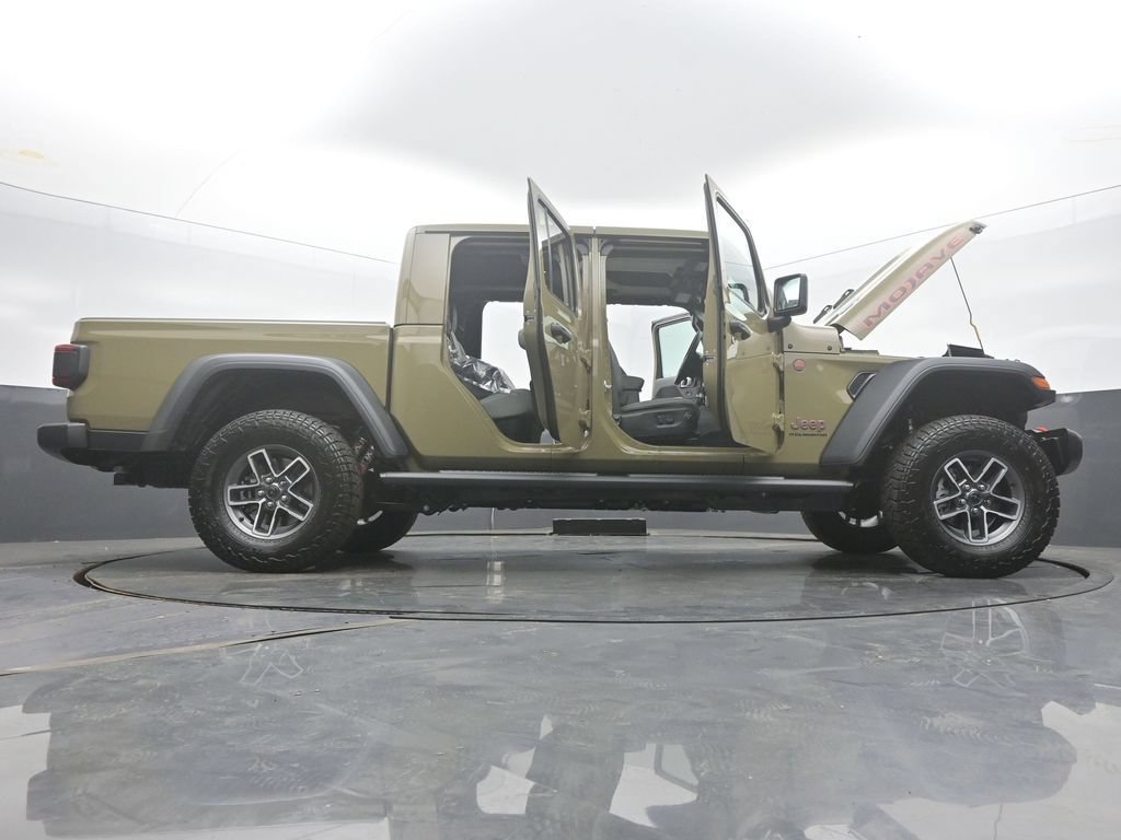New 2026 Jeep Gladiator Mojave w/ Safety Group AWD/4WD image 59