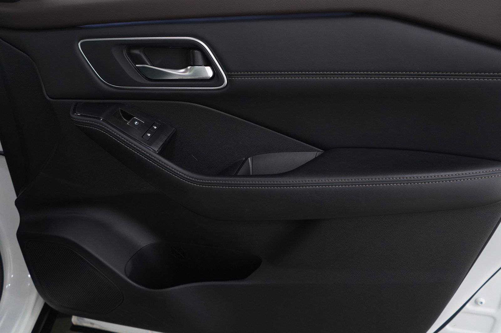 Used 2023 Nissan Rogue Platinum w/ Platinum Premium Package image 9