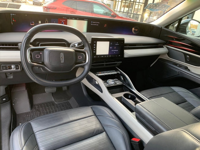 Certified 2024 Lincoln Nautilus Reserve AWD/4WD image 17