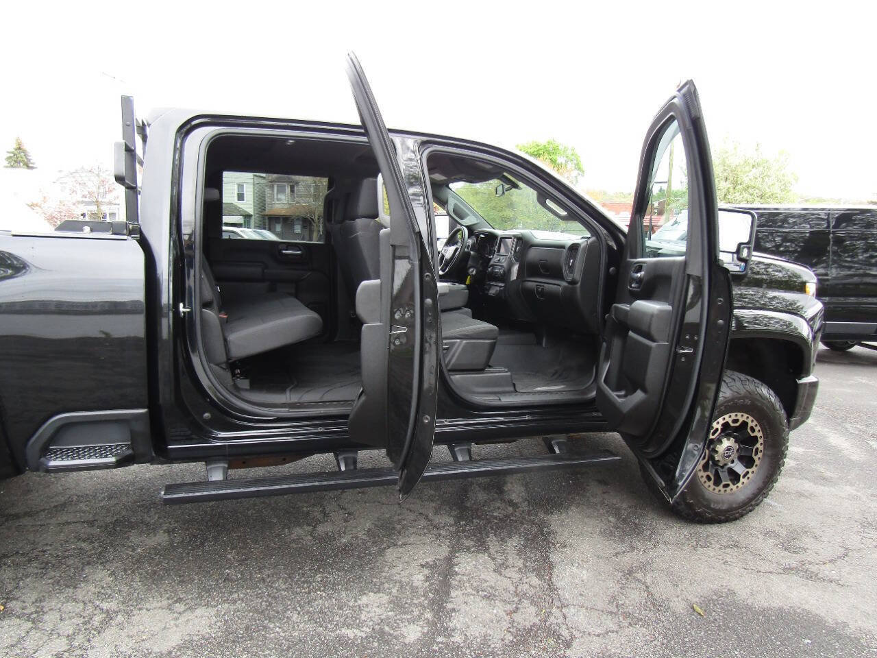 Used 2021 Chevrolet Silverado 2500 Custom w/ Custom Value Package AWD/4WD image 29