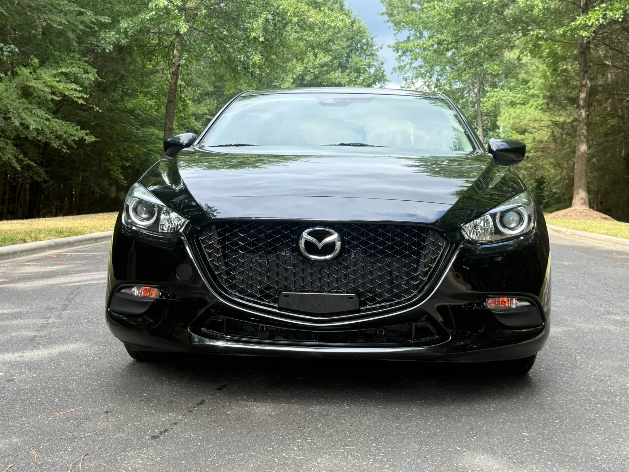 Used 2018 MAZDA MAZDA3 Sport w/ Preferred Equipment Package FWD image 2