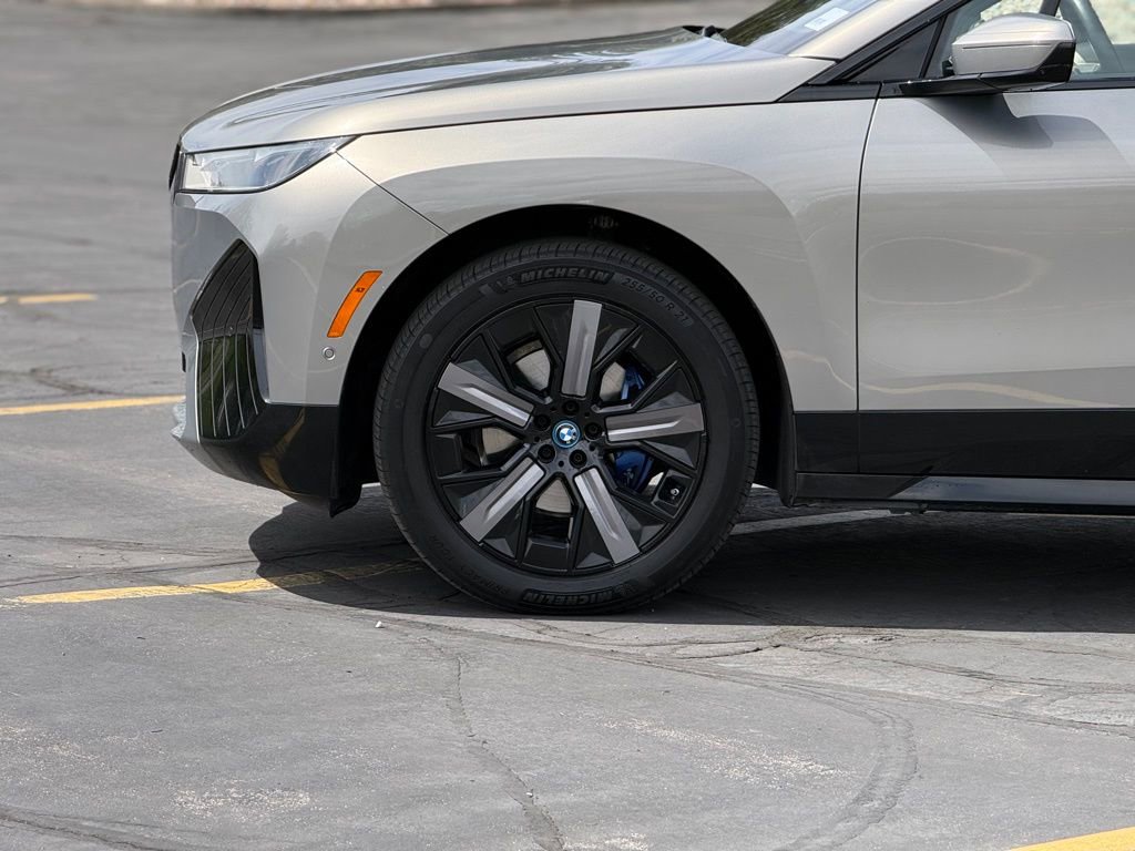 Certified 2024 BMW iX xDrive50 w/ Premium Package AWD/4WD image 8