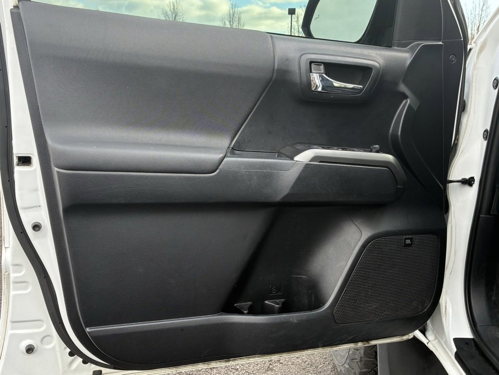 Used 2020 Toyota Tacoma TRD Off-Road w/ TRD Premium Off Road Package image 22