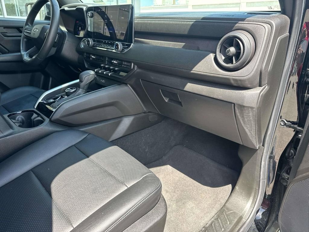 Used 2024 Chevrolet Colorado Trail Boss w/ Advanced Trailering Package AWD/4WD image 11