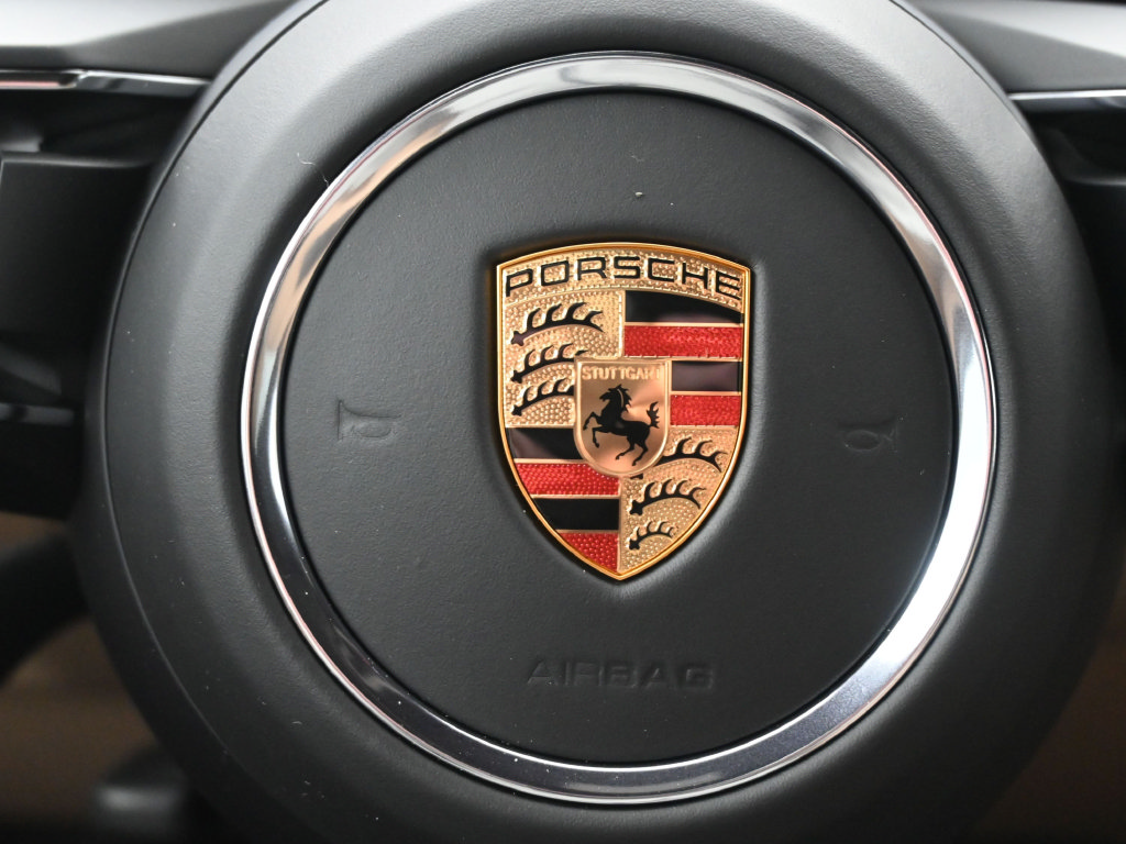 Certified 2026 Porsche Macan AWD/4WD image 22