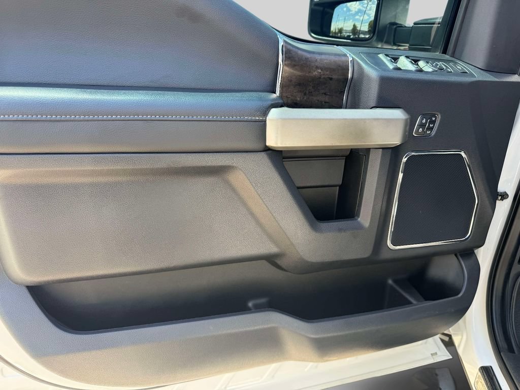 Used 2022 Ford F250 Lariat w/ Black Appearance Package AWD/4WD image 15