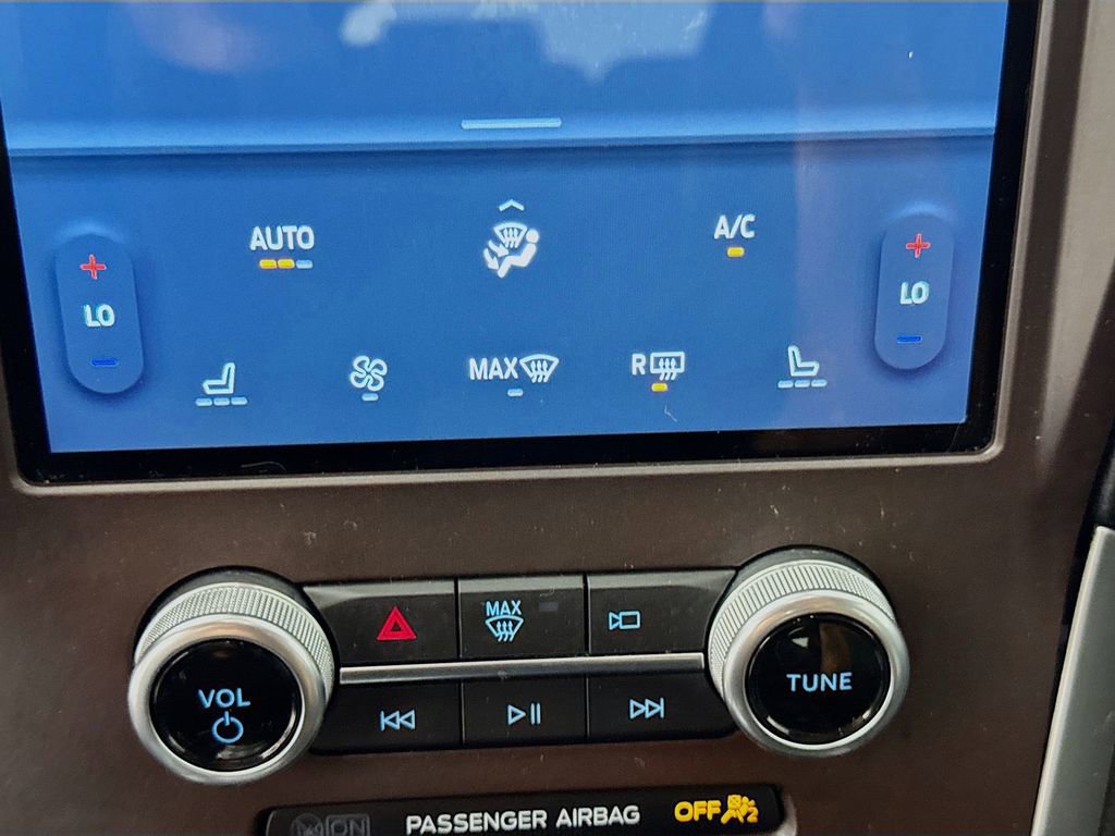 Used 2021 Ford Edge ST-Line FWD image 18