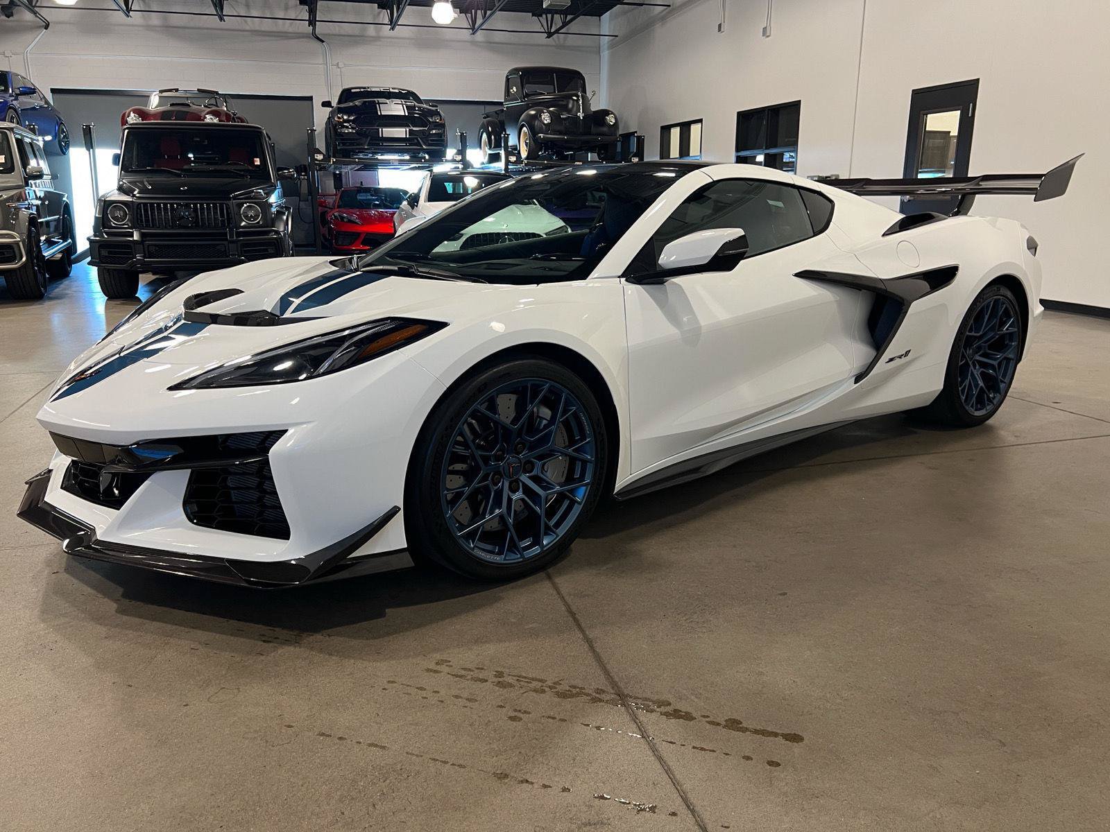 Used 2026 Chevrolet Corvette ZR1 w/ ZR1 Carbon Fiber Aero Package RWD image 7