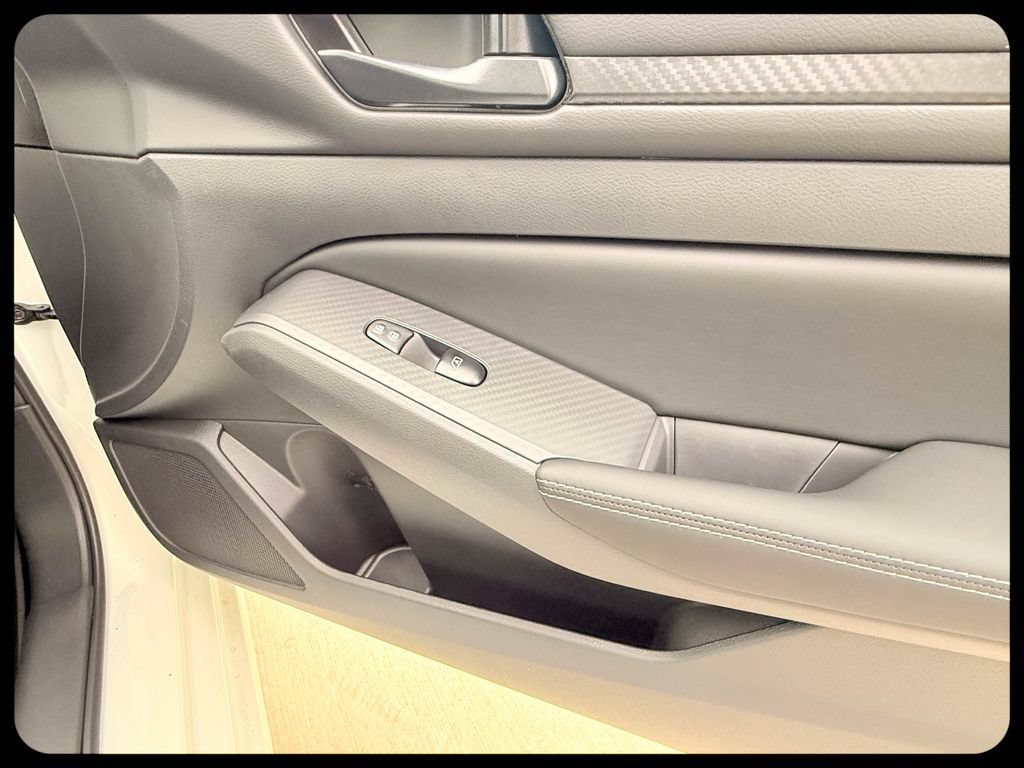 New 2026 Nissan Altima 2.5 SV FWD image 14