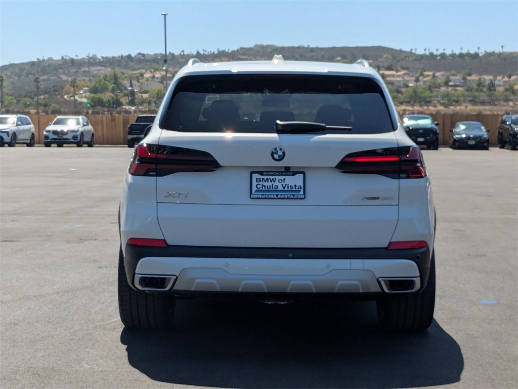 New 2026 BMW X5 sDrive40i image 8