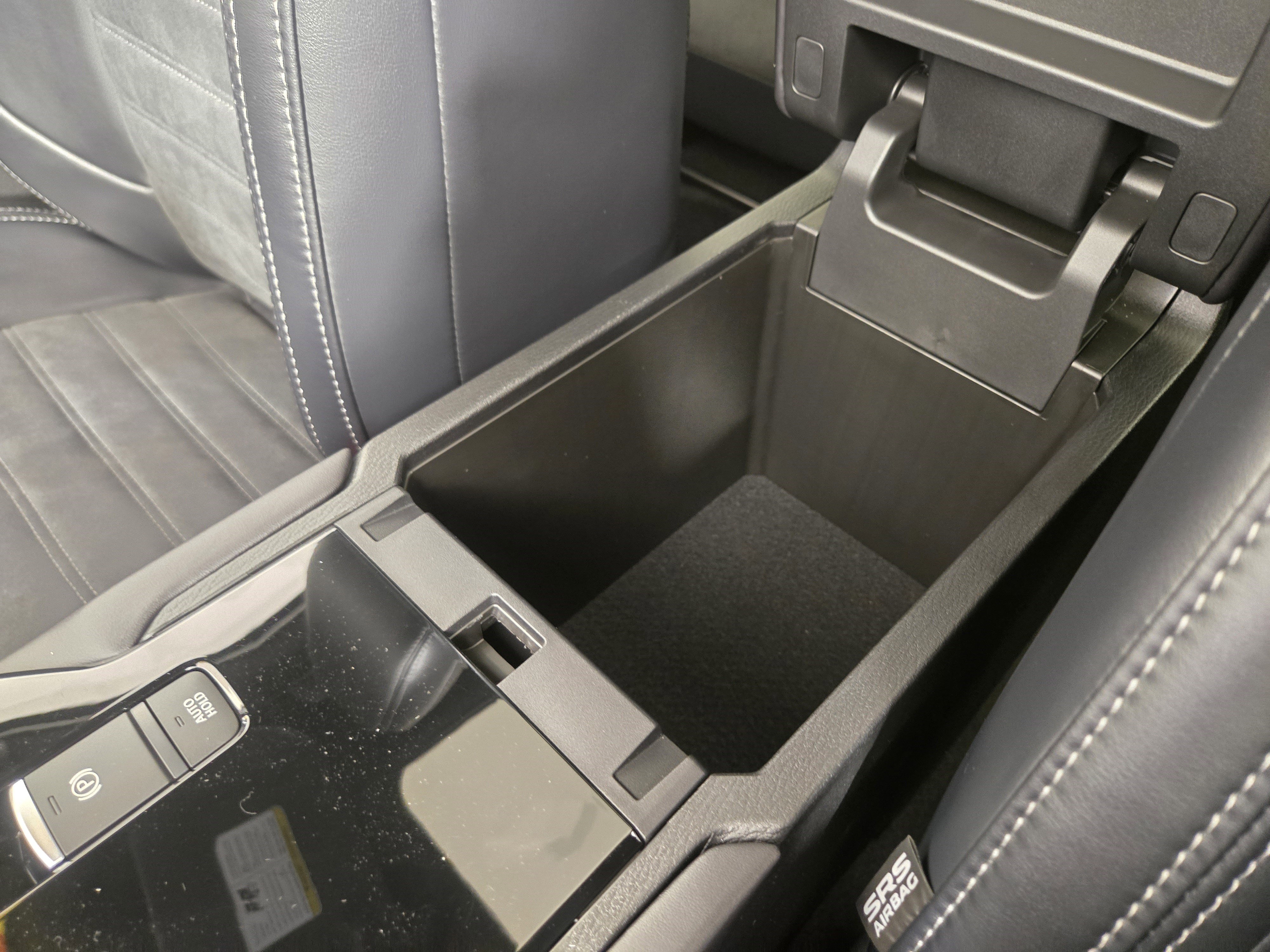 New 2026 Mitsubishi Outlander AWD image 28