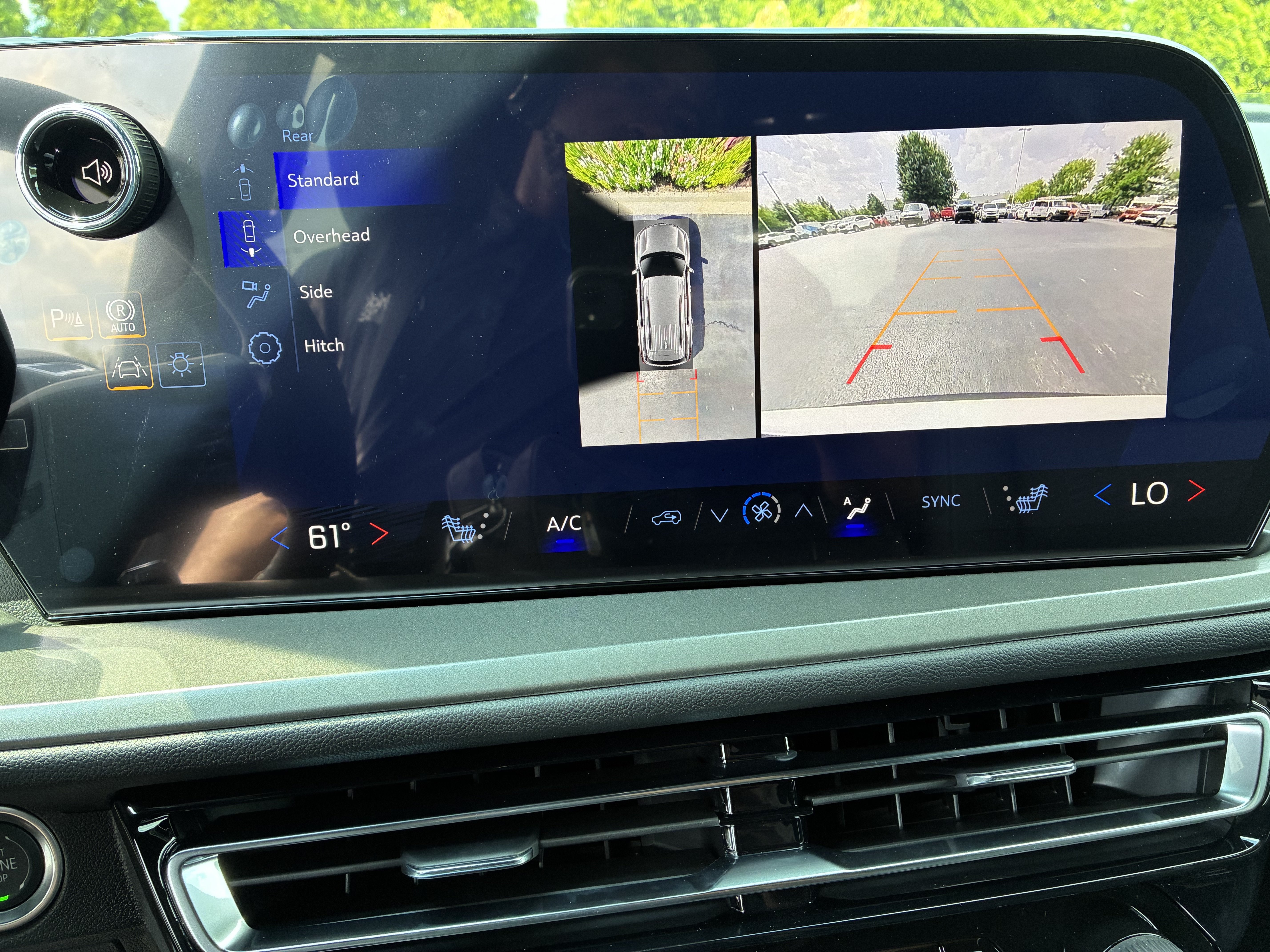 New 2027 Chevrolet Traverse LT w/ Driver Confidence Package FWD image 34
