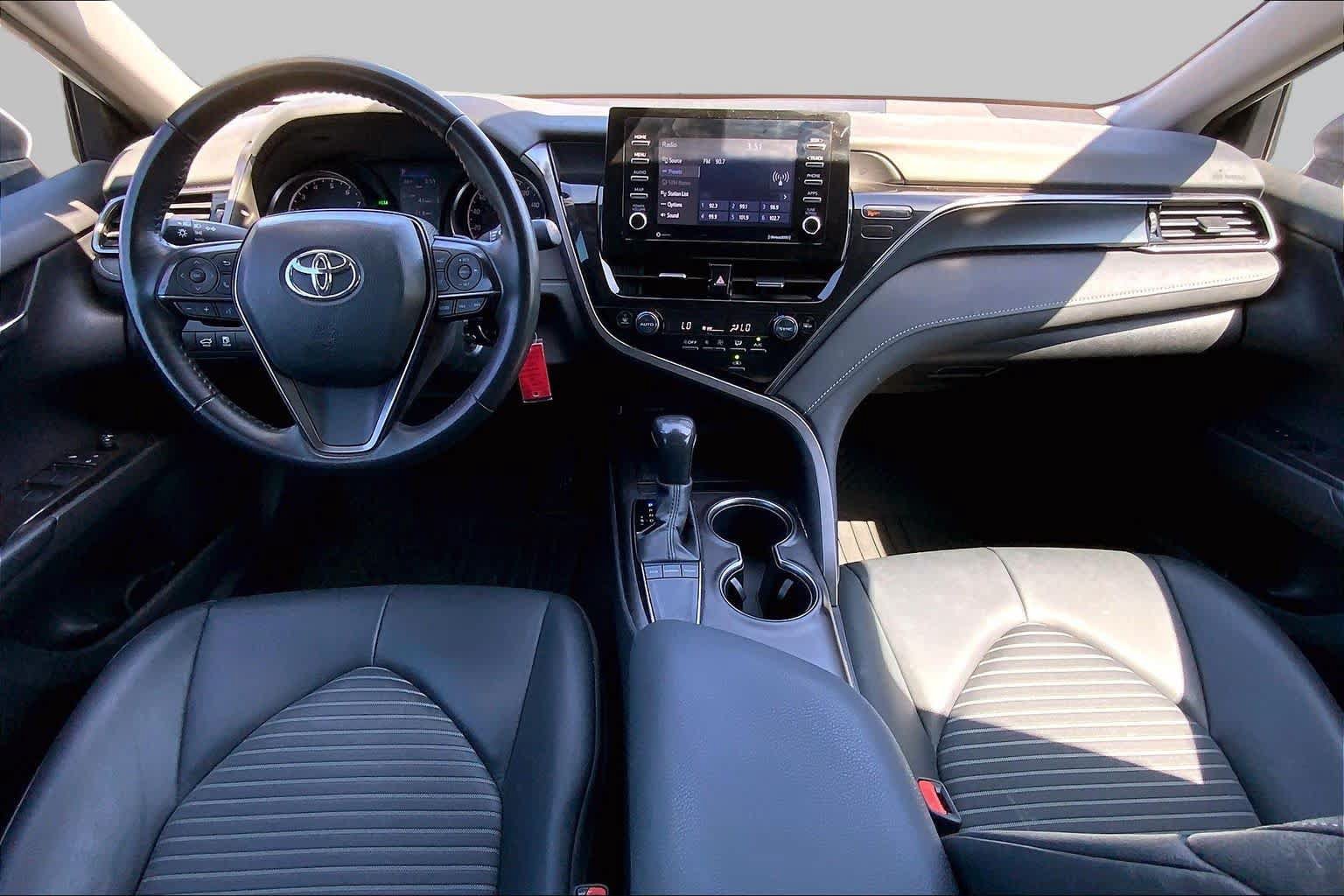 Used 2024 Toyota Camry SE FWD image 15