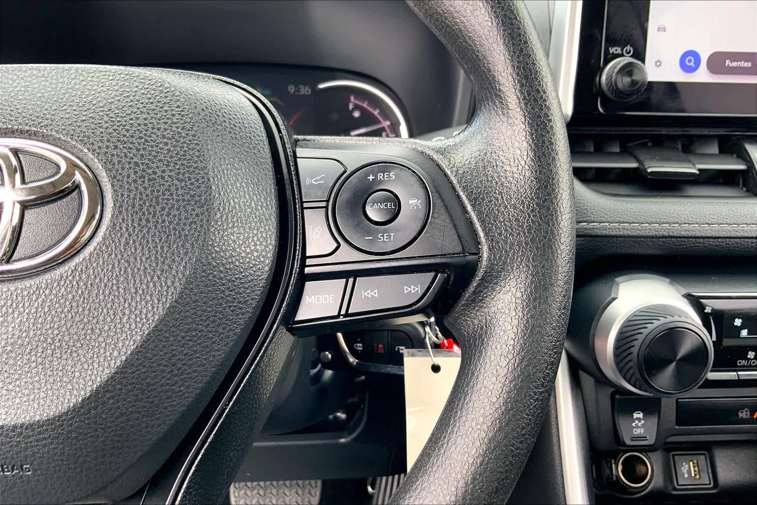 Certified 2025 Toyota RAV4 LE FWD image 24