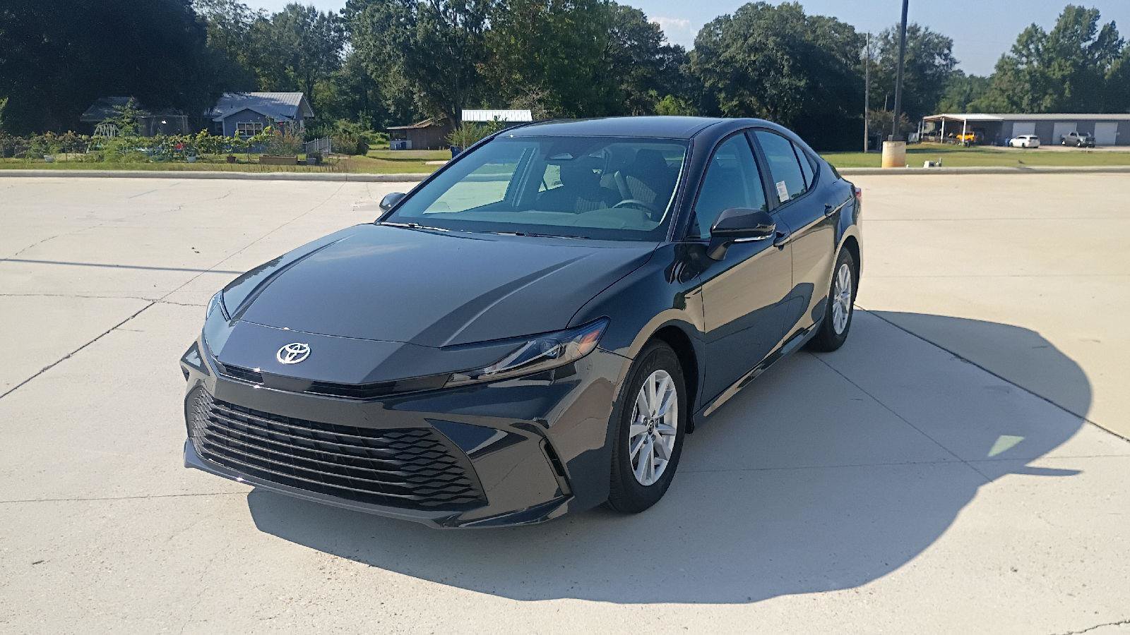 New 2026 Toyota Camry LE FWD image 3