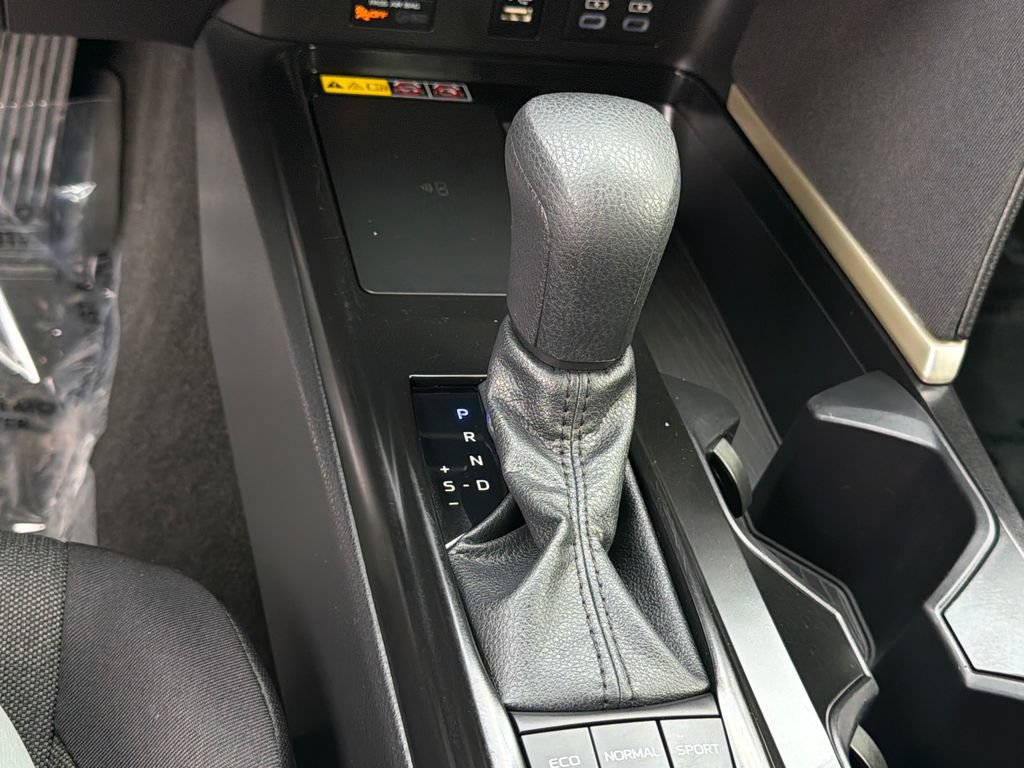 Used 2026 Toyota Camry LE FWD image 26