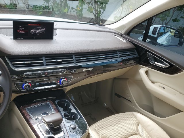 Used 2019 Audi Q7 3.0T Prestige w/ Prestige Package AWD/4WD image 20