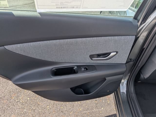 New 2026 Hyundai Elantra Limited FWD image 11