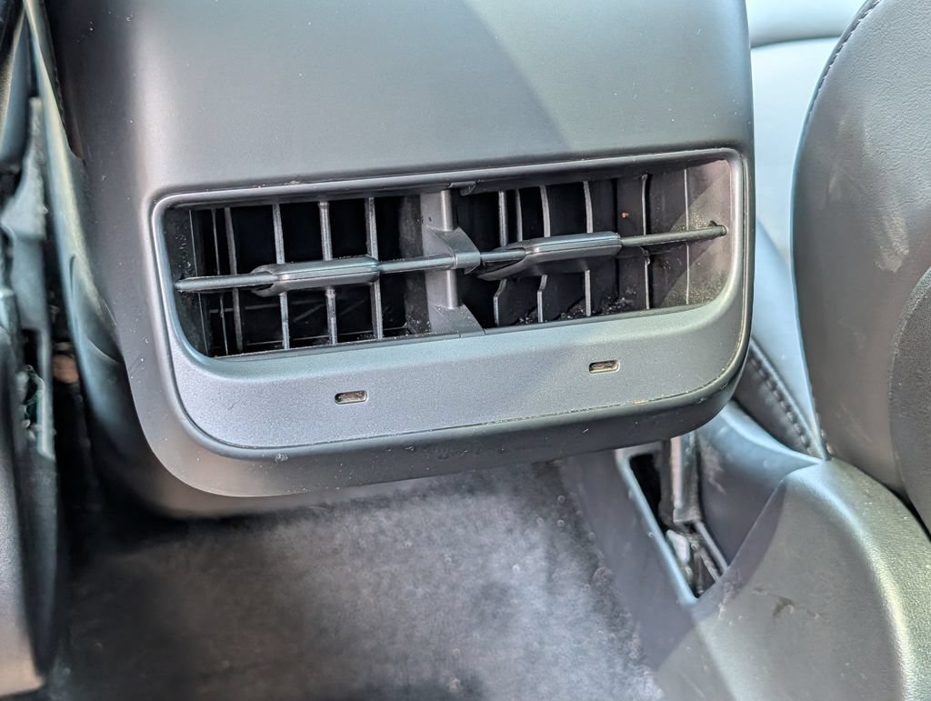 Used 2022 Tesla Model Y Performance AWD/4WD image 19