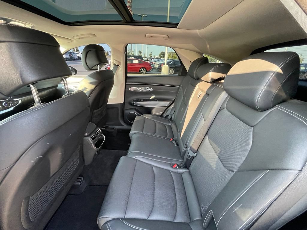 Used 2022 Genesis GV70 2.5T w/ Select Package AWD/4WD image 25