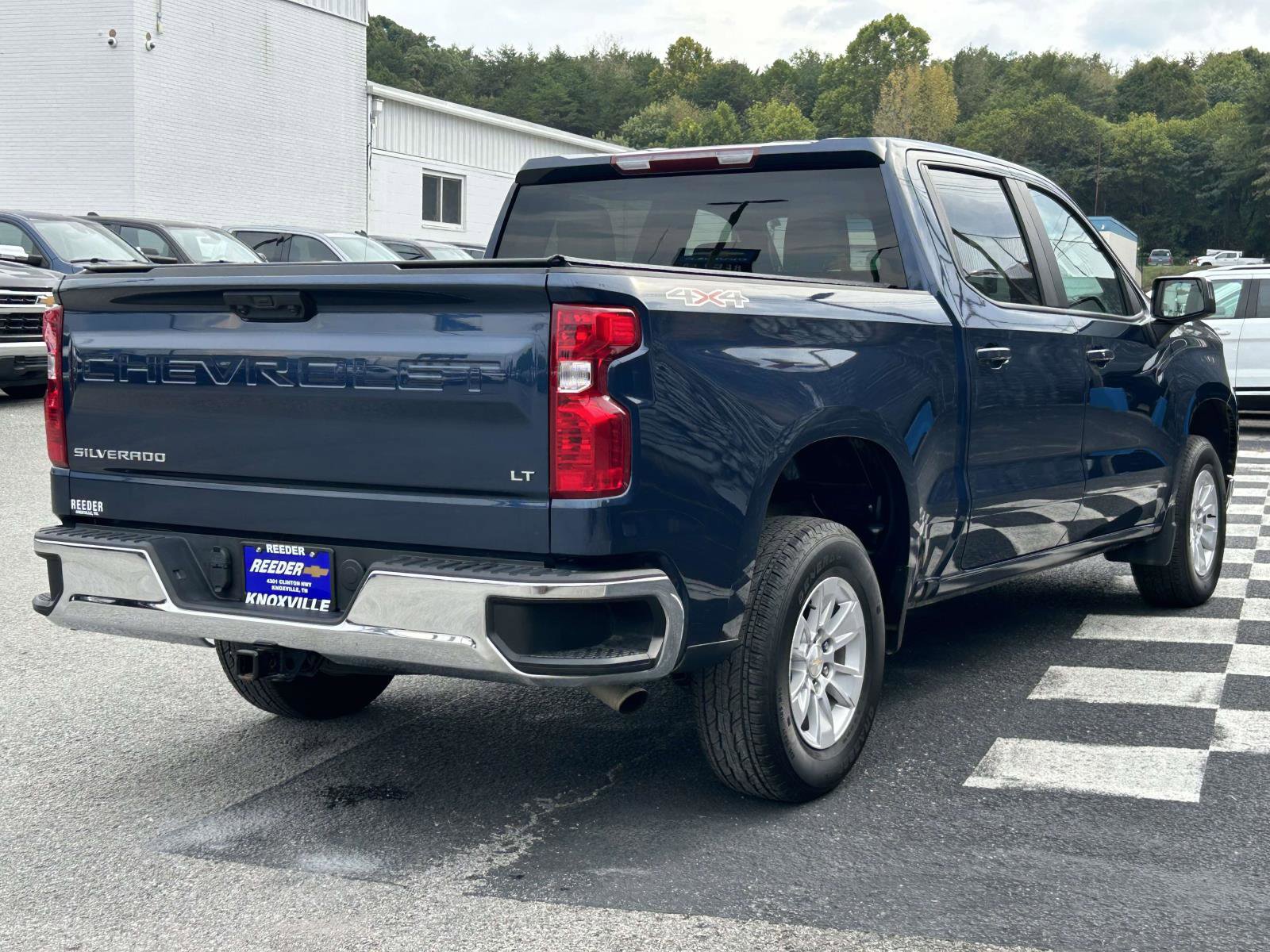 Used 2023 Chevrolet Silverado 1500 LT image 3