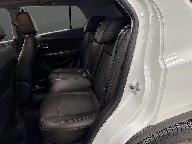 Used 2019 Chevrolet Trax LT w/ LT Convenience Package AWD/4WD image 25