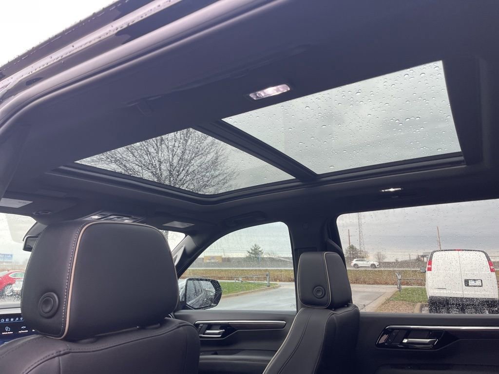 Certified 2026 Chevrolet Suburban Premier w/ Sun And Tow Package image 18