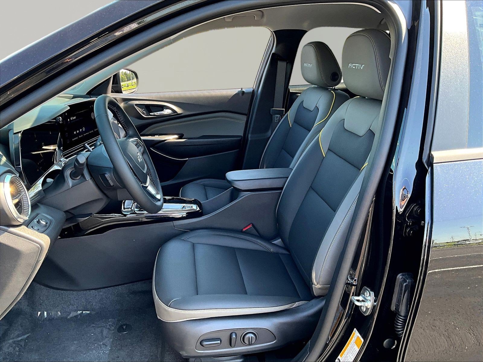 New 2026 Chevrolet Trax ACTIV w/ Driver Confidence Package FWD image 17