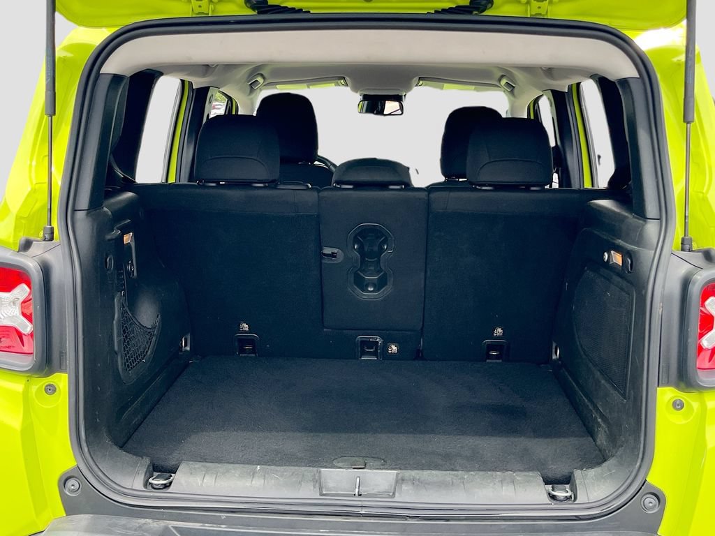 Certified 2017 Jeep Renegade Latitude w/ Popular Equipment Group FWD image 24