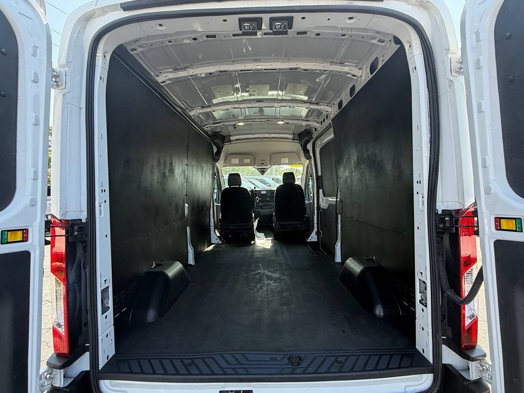 Used 2024 Ford Transit 250 148 Medium Roof w/ Load Area Protection Package RWD image 9