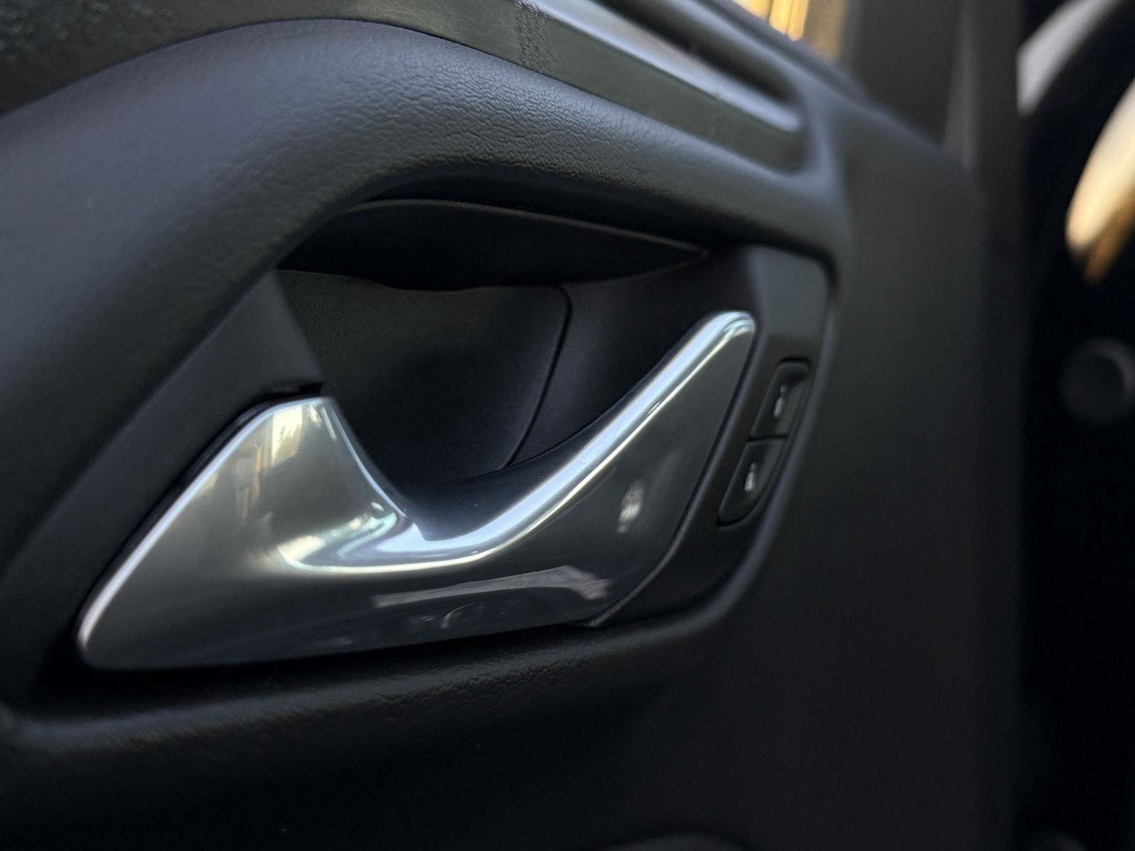 Used 2024 GMC Yukon Denali w/ Denali Reserve Package image 17