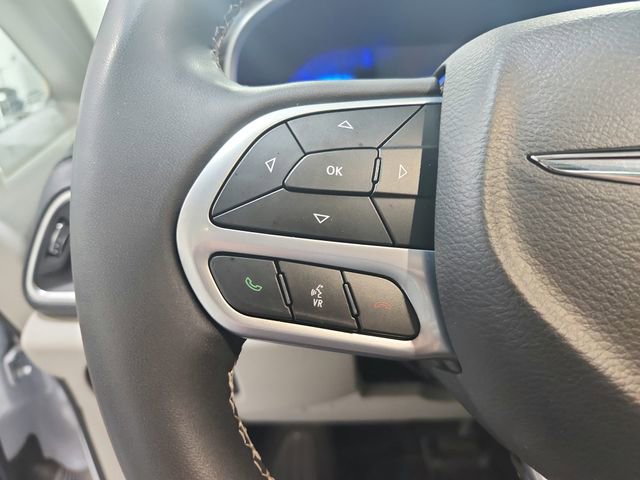 Used 2024 Chrysler Pacifica Limited image 25