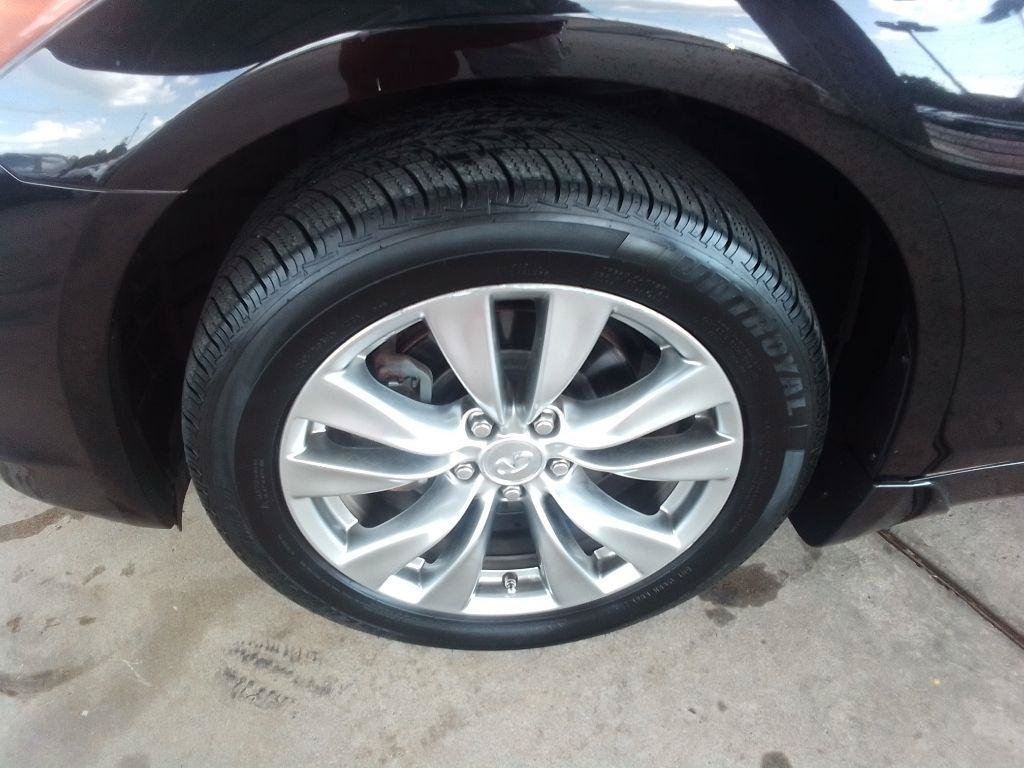 Used 2014 INFINITI Q70 3.7 w/ Premium Package AWD/4WD image 27