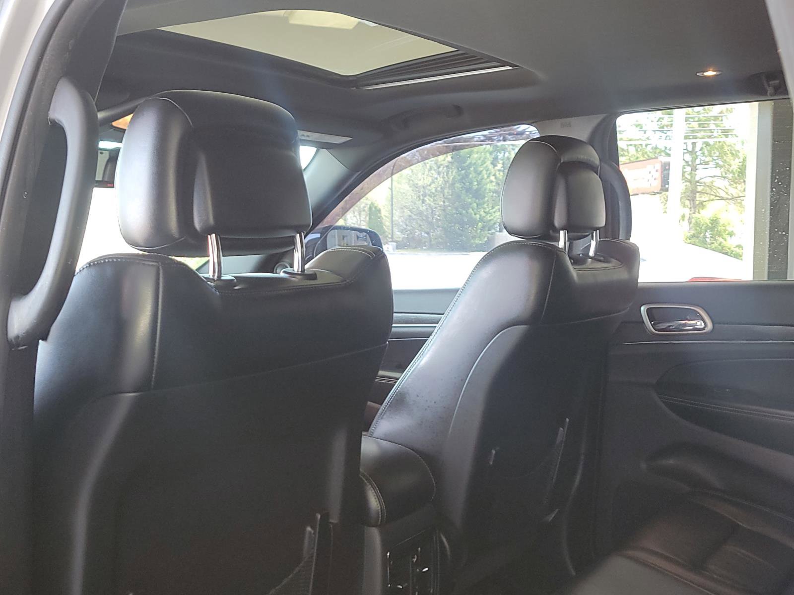 Used 2016 Jeep Grand Cherokee Limited image 12