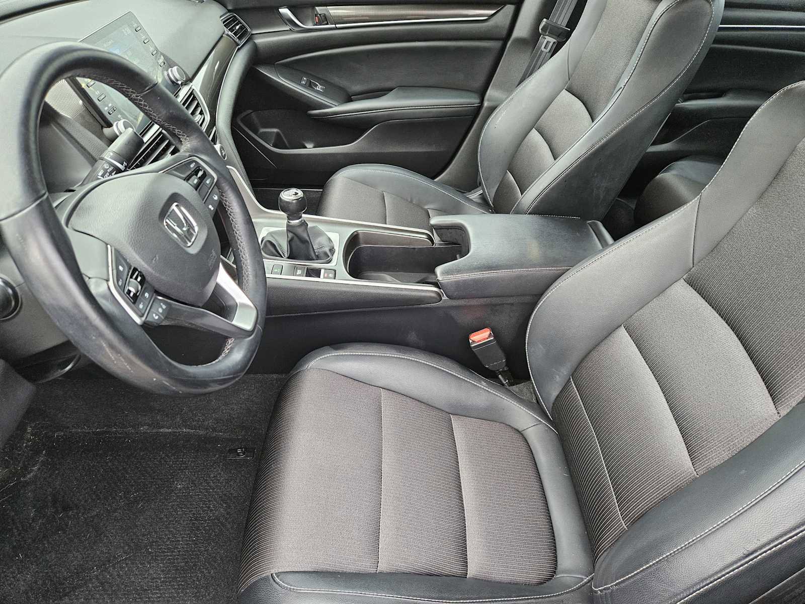 Used 2018 Honda Accord Sport image 12