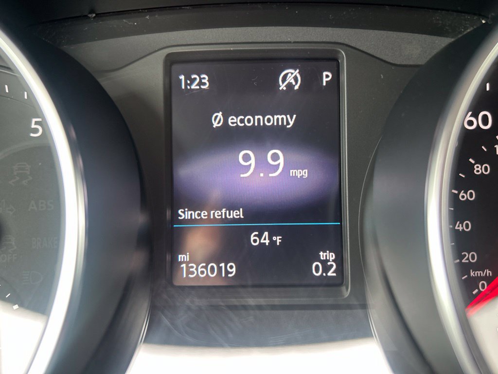 Used 2018 Volkswagen Tiguan SE AWD/4WD image 24