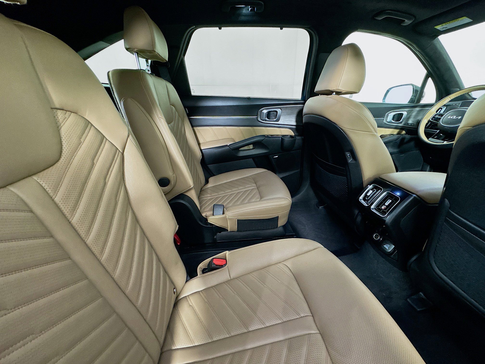 Used 2024 Kia Sorento SX Prestige w/ Olive Brown Leather Package image 26