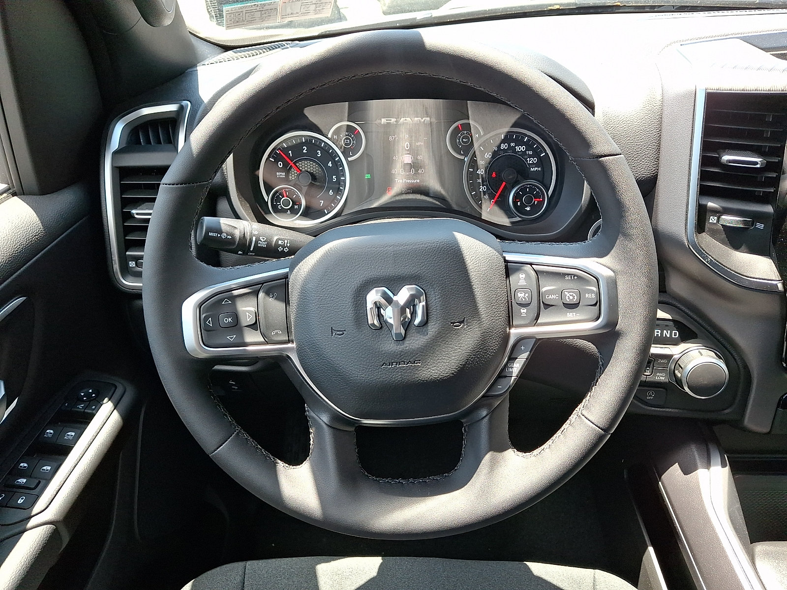 New 2026 RAM 1500 Big Horn AWD/4WD image 13
