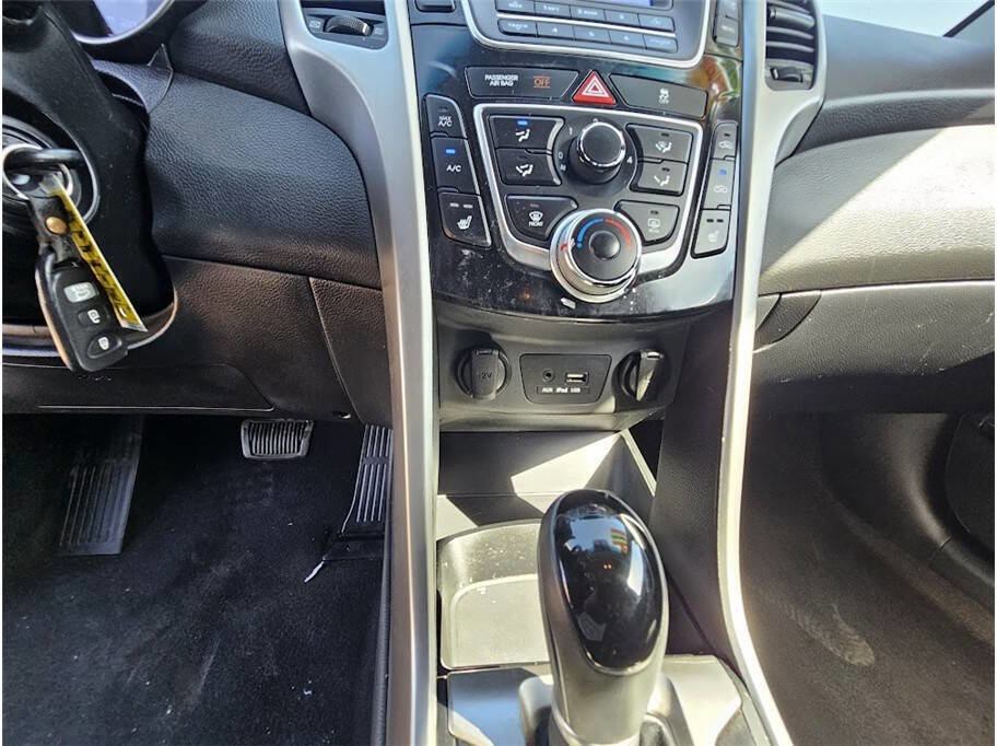 Used 2016 Hyundai Elantra GT FWD image 26