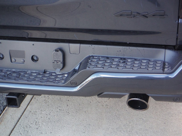 New 2026 RAM 1500 4x4 Crew Cab image 13