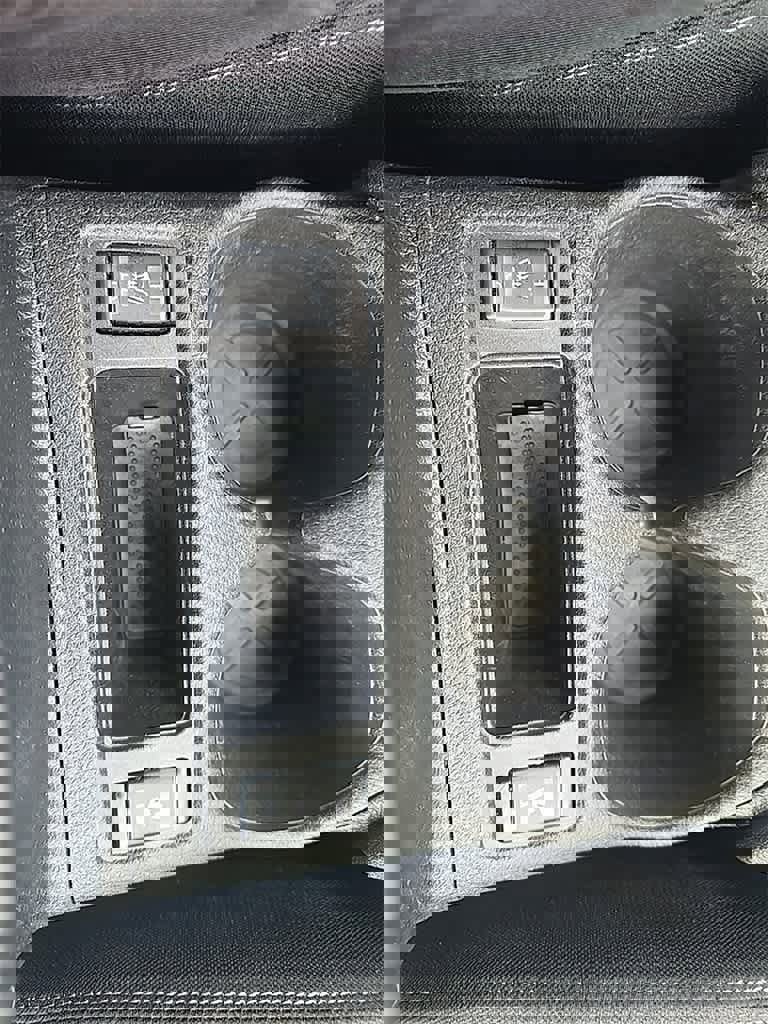 Used 2020 Nissan Rogue SV image 18