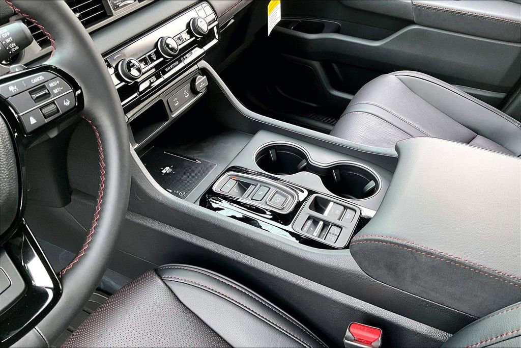New 2026 Honda Pilot Black Edition image 9