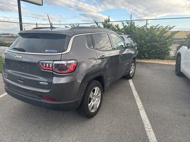 Used 2022 Jeep Compass Latitude w/ Convenience Group AWD/4WD image 9