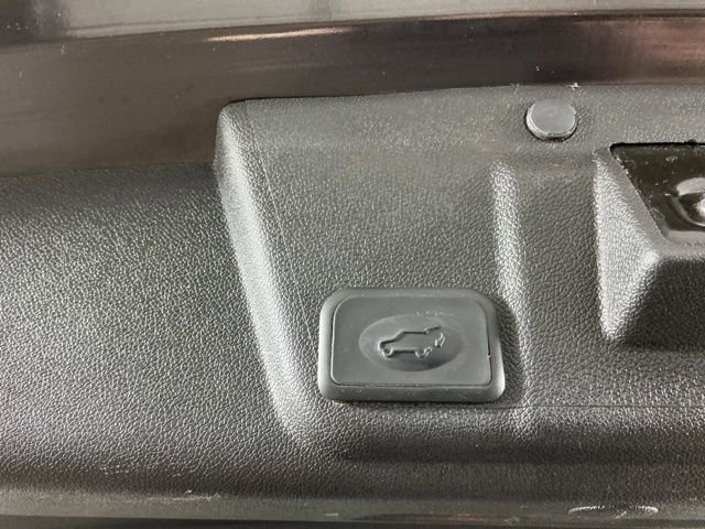 Used 2014 Buick Enclave Leather AWD/4WD image 30